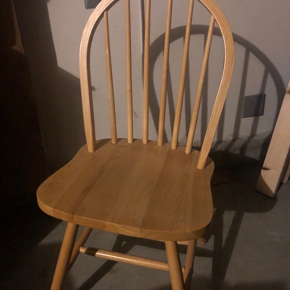 4 wood chairs.  $16.00 each. - Picture 1 of 2